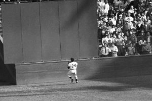 New York Giants’ Willie Mays makes a catch of a ball in Game 1 of the 1954 baseball World Series