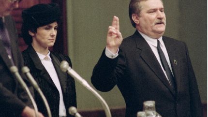 Lech Walesa takes Oath